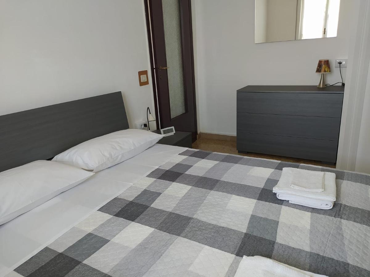 La Terrazza Su Monza Casa Vacanze Bagian luar foto